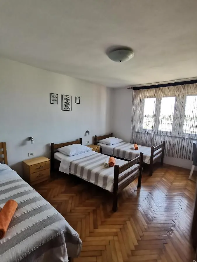 Apartman Mare Apartment Pula 0*,  Croatia